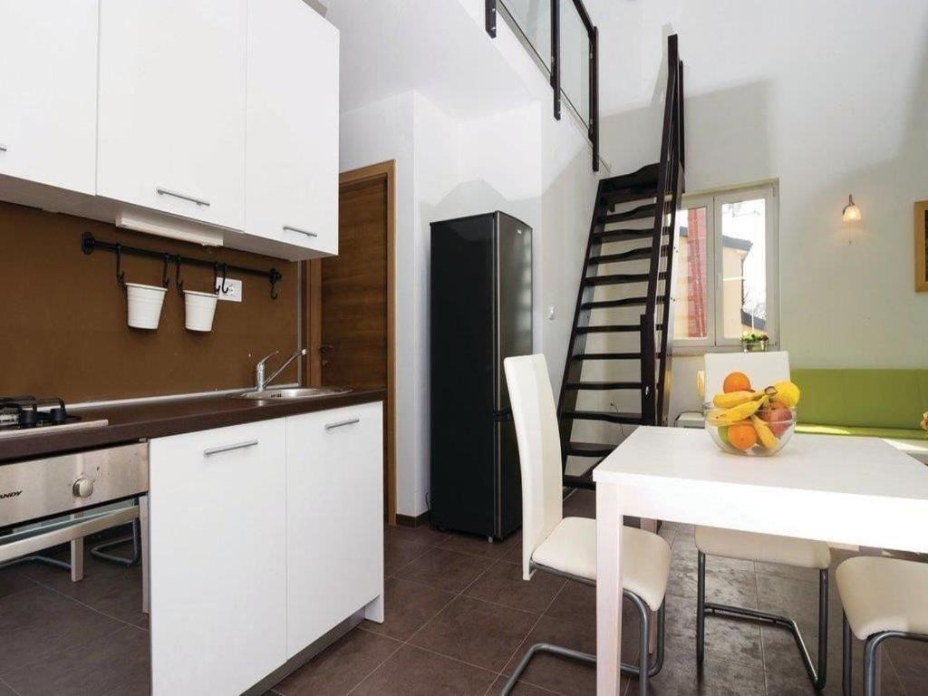 Porozina Apartments Grzic מראה חיצוני תמונה