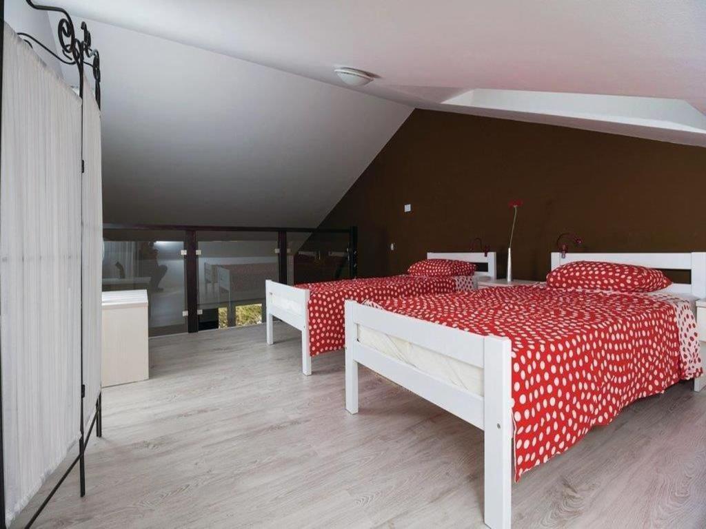 Porozina Apartments Grzic מראה חיצוני תמונה